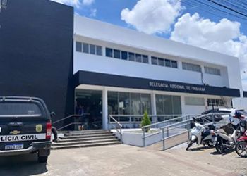 HOMEM INVESTIGADO POR PARTICIPAR DE ASSOCIAÇÃO CRIMINOSA SE APRESENTA NA DELEGACIA