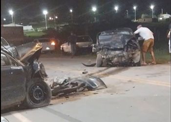 COLISÃO ENVOLVENDO DOIS VEÍCULOS DE PASSEIO EM RODOVIA ESTADUAL DEIXA UMA PESSOA MORTA