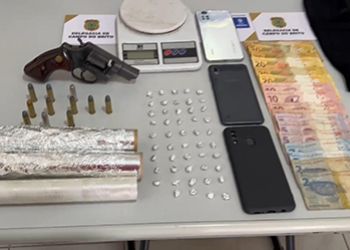 Polícia prende trio suspeito de tráfico de drogas e desarticula ponto de venda de entorpecentes em Campo do Brito