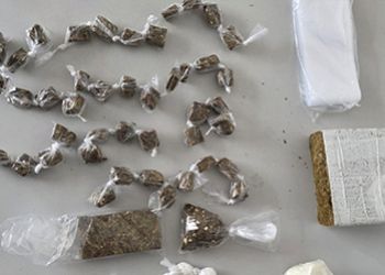HOMEM É PRESO PELA POLÍCIA CIVIL DURANTE O CARNATOBIAS 2025 POR TRÁFICO DE DROGAS 