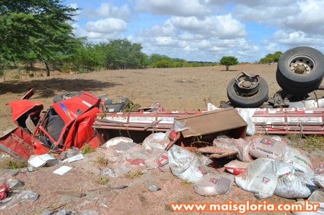 acidente_rota_do_sertao_gloria_2_640