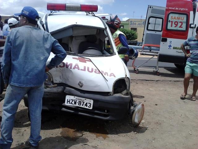 ambulancia_ribeiropolis_acidente_640