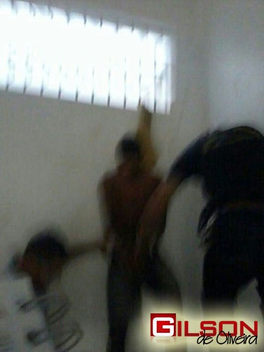 menor_suicidio_delegacia_g