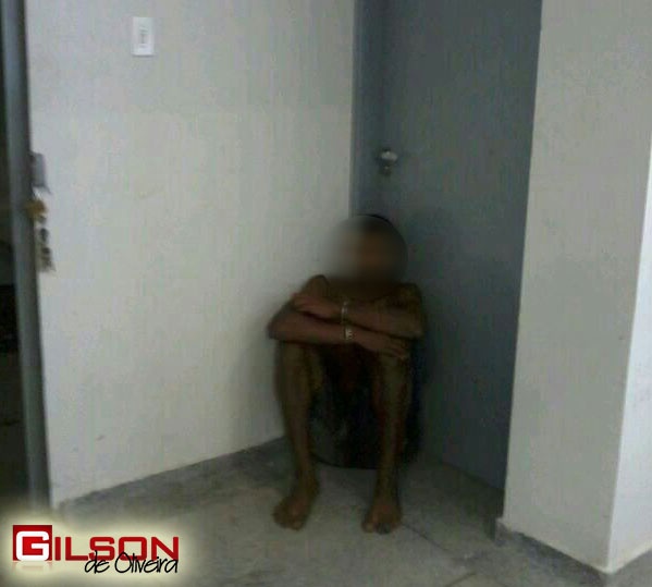menor_suicidio_delegacia_g2
