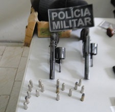presos_areia_branca_arma_p
